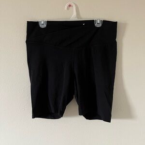 Old Navy Black Powerchill Crossover Biker Shorts